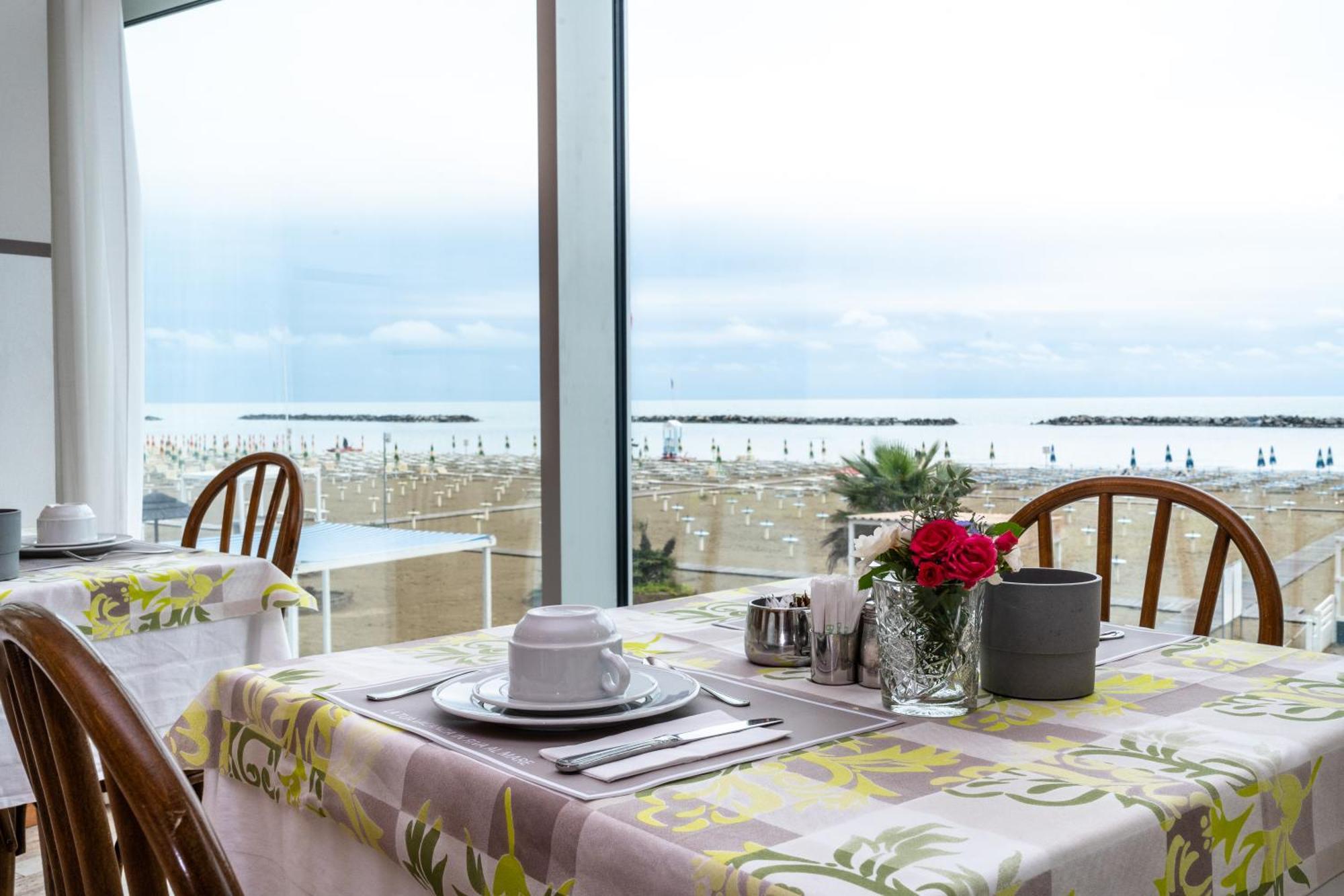 Hotel Globus Bellaria-Igea Marina Ngoại thất bức ảnh